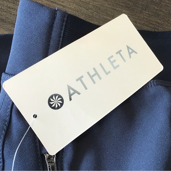 ATHLETA Endless High Rise Cargo Pant. Navy, brand new with tags.  S8. - Picture 5 of 6